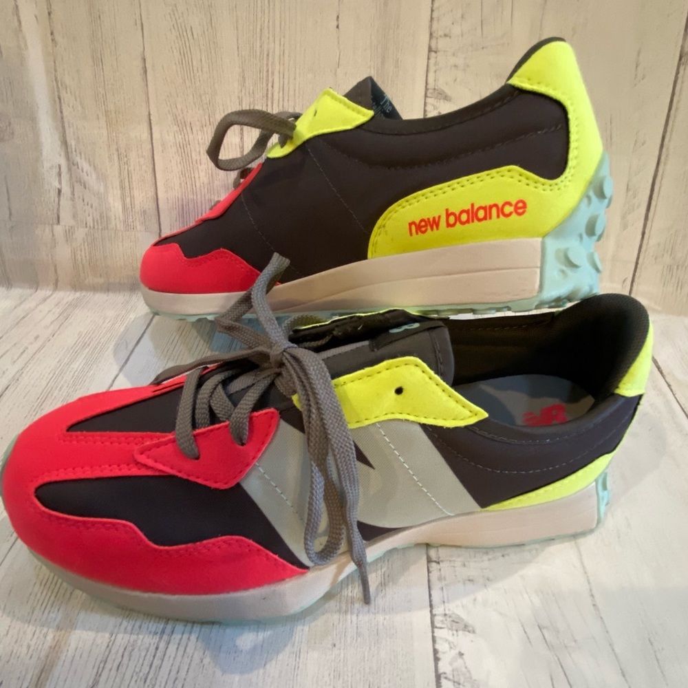 BRAND NEW in box. New Balance 327 Youth size 6.5 Womens 8.